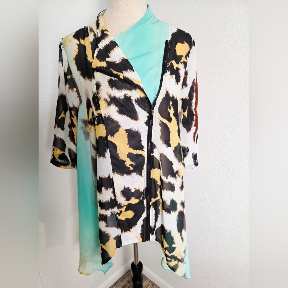 Feratelli Animal Print/Mint Green Asymmetrical Zip-Front Tunic Longer Sides Sz M - Picture 2 of 12